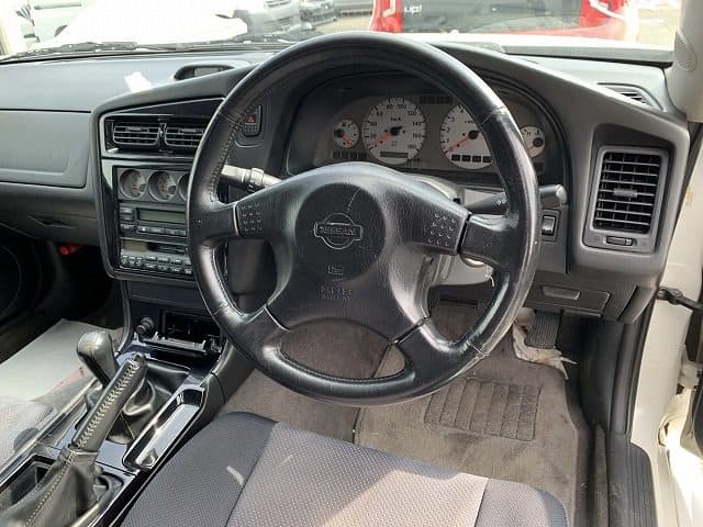 1997 Nissan Stagea JDM car for sale — photo 8 of 13