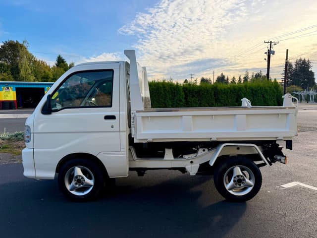 2001 Daihatsu Hijet JDM car for sale — photo 7 of 25