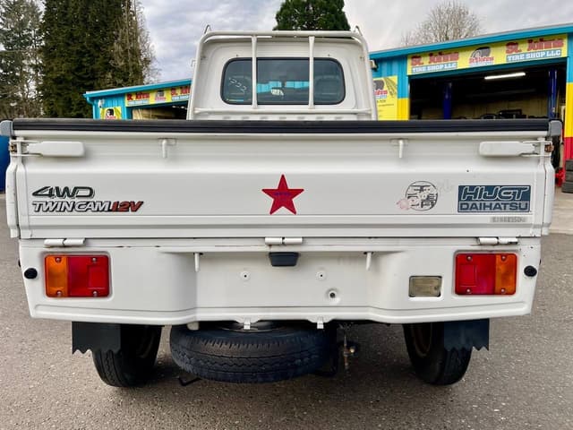 1998 Daihatsu Hijet JDM car for sale — photo 6 of 25