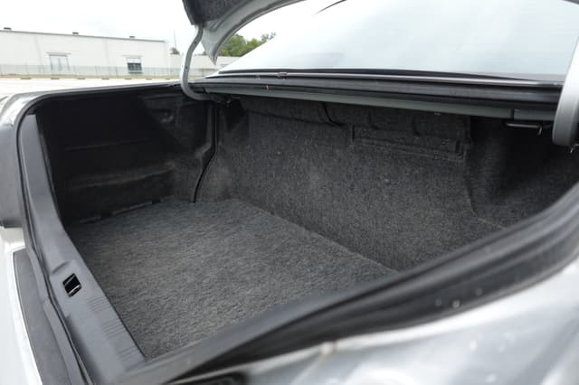1995 Nissan Gloria JDM car for sale — photo 16 of 18