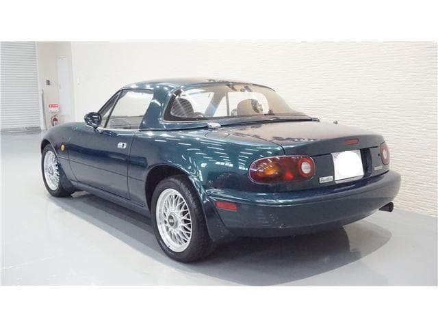 1996 Mazda Roadster (Eunos Roadster / MX-5) JDM car for sale — photo 2 of 24