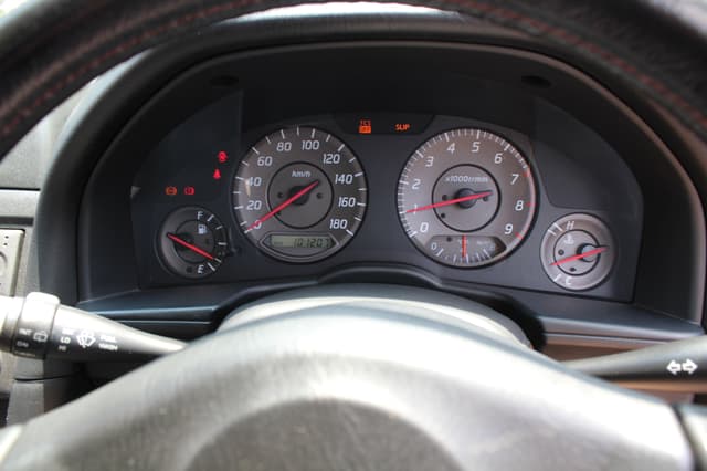 1998 Nissan Skyline JDM car for sale — photo 16 of 25