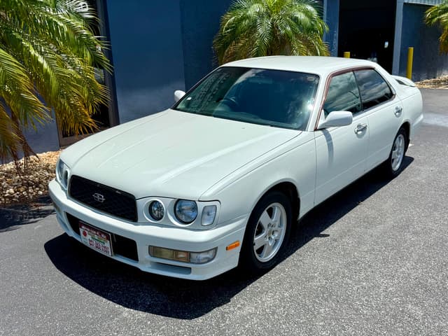 1998 Nissan Gloria JDM car for sale — photo 3 of 19