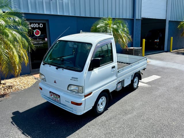 1998 Mitsubishi Minicab JDM car for sale — photo 3 of 16