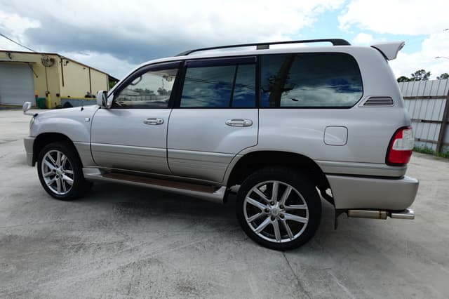 2000 Toyota Land Cruiser JDM car for sale — photo 12 of 20