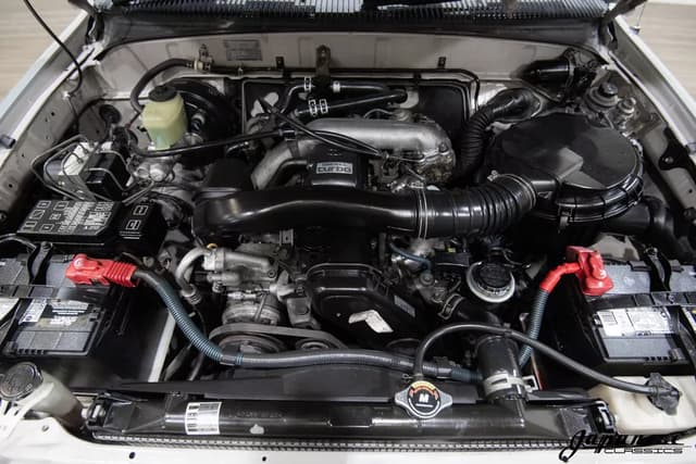 1997 Toyota Hilux Surf JDM car for sale — photo 23 of 25