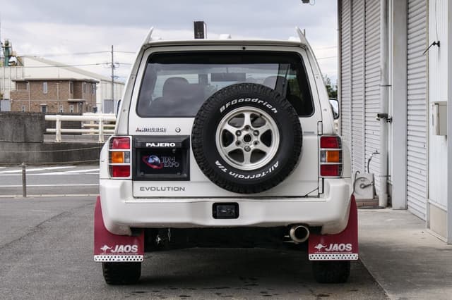 1997 Mitsubishi Pajero JDM car for sale — photo 9 of 10