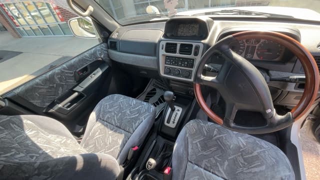 2000 Mitsubishi Pajero JDM car for sale — photo 4 of 5