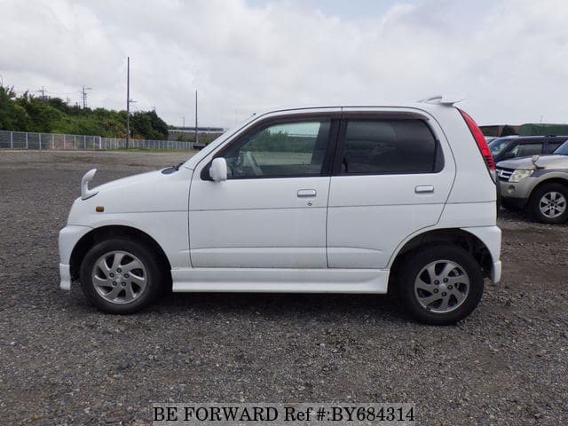 2002 Daihatsu Terios JDM car for sale — photo 2 of 25