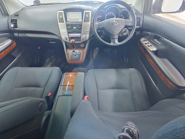 2009 Toyota Harrier JDM car for sale — photo 3 of 6
