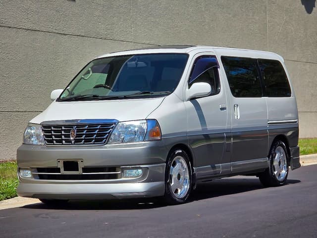 2000 Toyota Grand Hiace JDM car for sale — photo 15 of 25