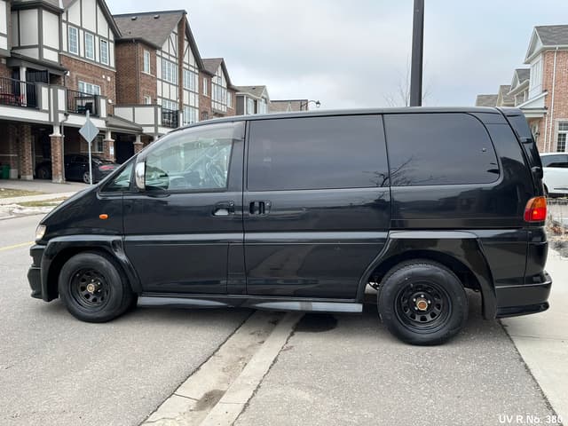 1998 Mitsubishi Delica JDM car for sale — photo 4 of 10