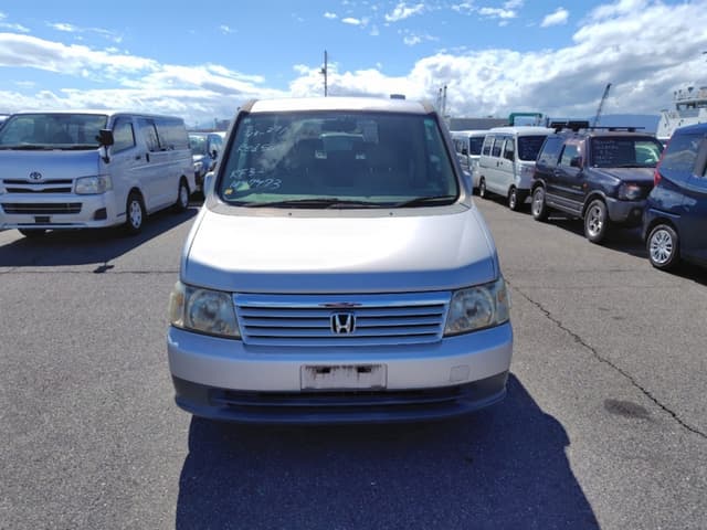 2001 Honda Stepwagon JDM car for sale — photo 6 of 20