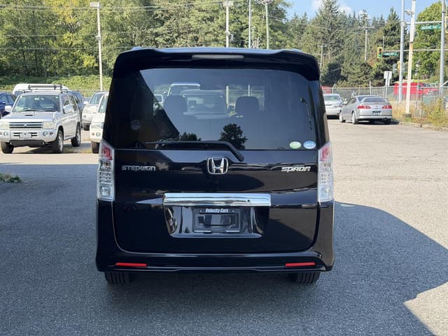 2010 Honda Stepwagon JDM car for sale — photo 6 of 19