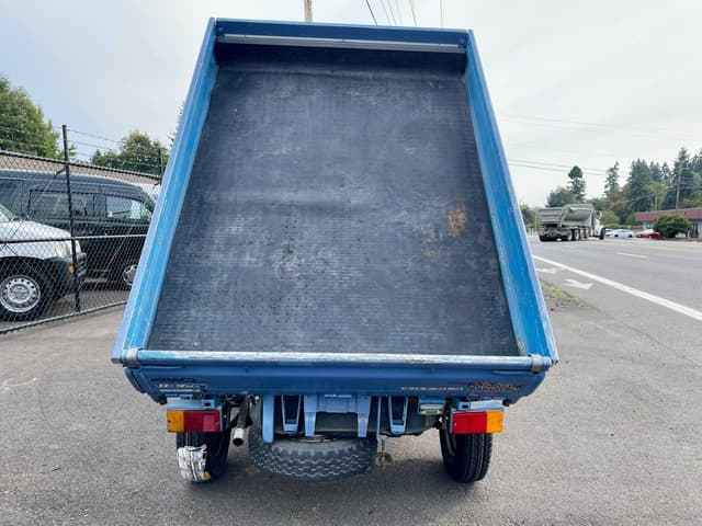 1995 Daihatsu Hijet JDM car for sale — photo 11 of 25