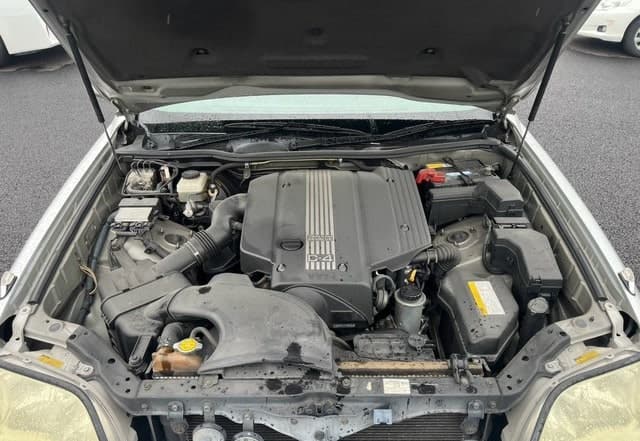 2001 Toyota Crown JDM car for sale — photo 2 of 4