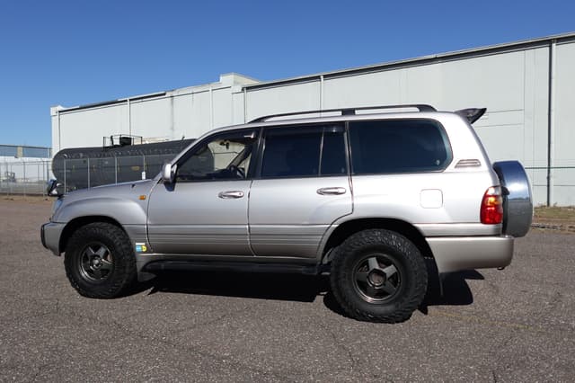 1998 Toyota Land Cruiser JDM car for sale — photo 12 of 21