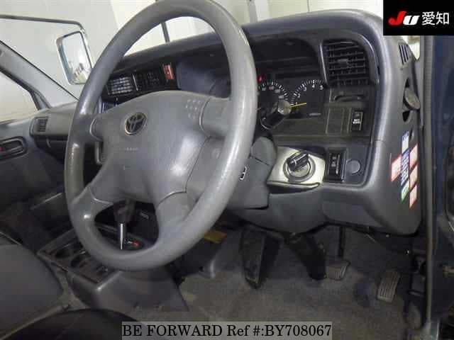 2003 Toyota HiAce JDM car for sale — photo 5 of 8