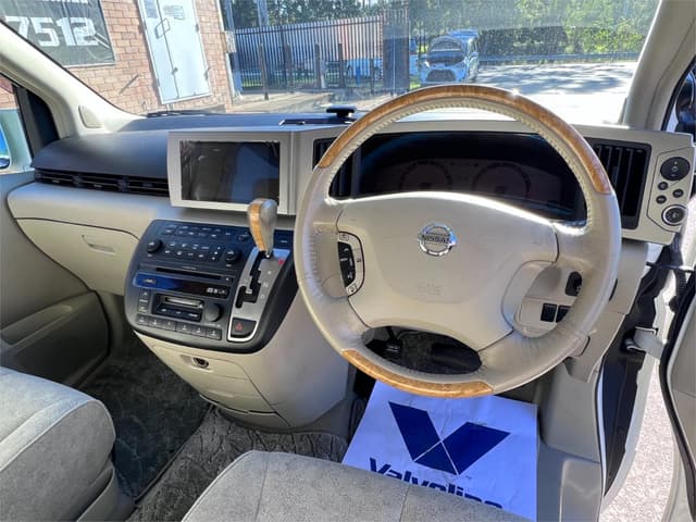 2003 Nissan Elgrand JDM car for sale — photo 12 of 16