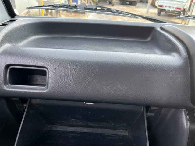 2002 Daihatsu Hijet JDM car for sale — photo 15 of 25