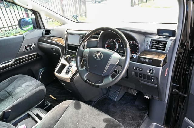 2011 Toyota Vellfire JDM car for sale — photo 17 of 24
