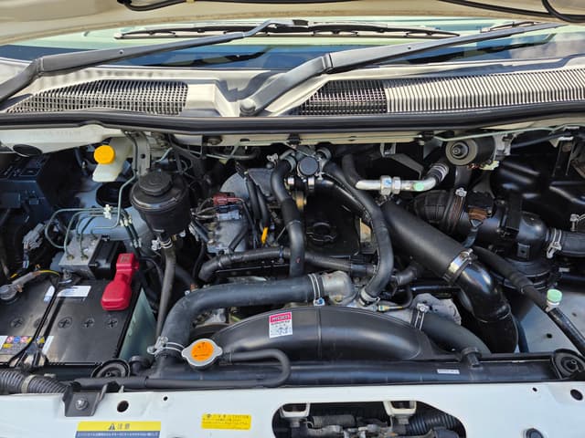 1998 Nissan Elgrand JDM car for sale — photo 17 of 17