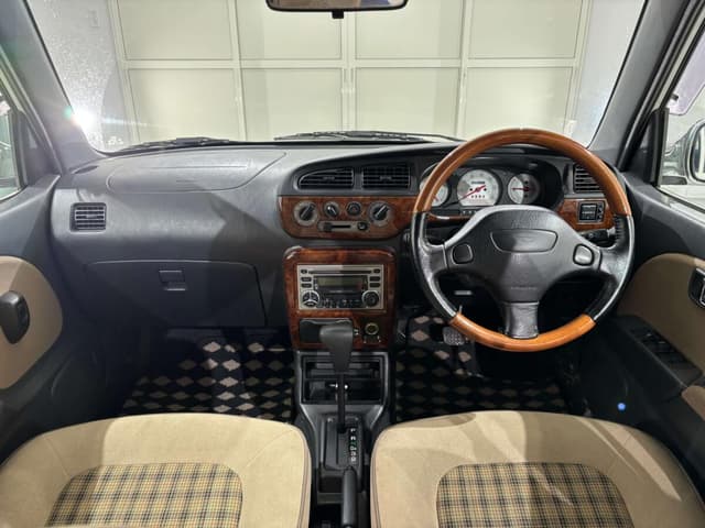 2001 Daihatsu Mira JDM car for sale — photo 10 of 25