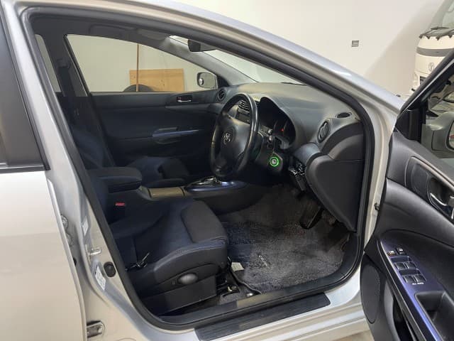 2002 Toyota Caldina JDM car for sale — photo 12 of 18