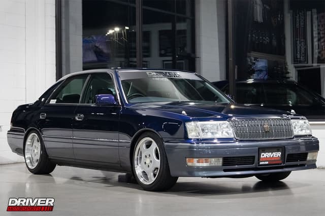 1998 Toyota Crown JDM car for sale — photo 12 of 25