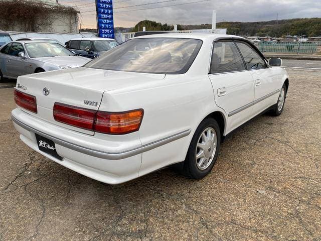 1998 Toyota Mark II JDM car for sale — photo 10 of 20