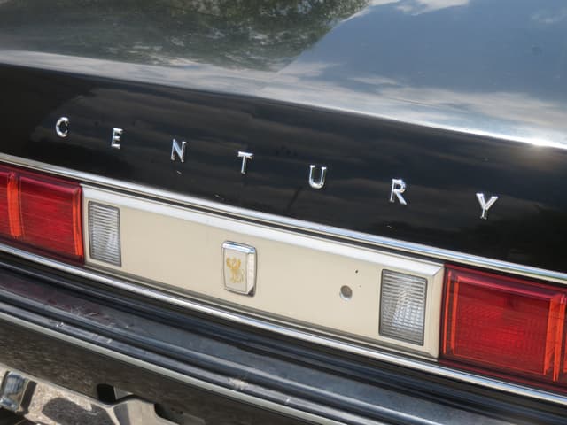 1997 Toyota Century JDM car for sale — photo 10 of 24