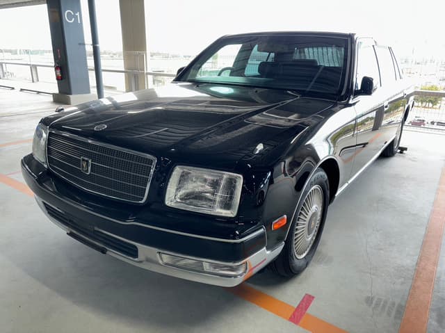 2005 Toyota Century JDM car for sale — photo 3 of 7