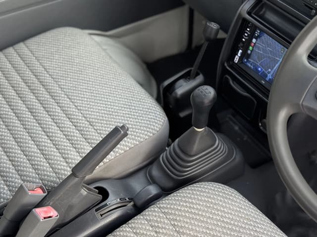 2000 Daihatsu Hijet JDM car for sale — photo 18 of 21
