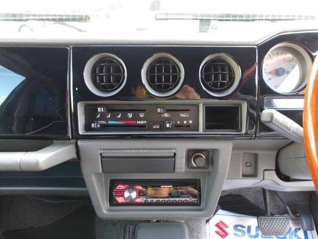1998 Suzuki Jimny JDM car for sale — photo 16 of 20