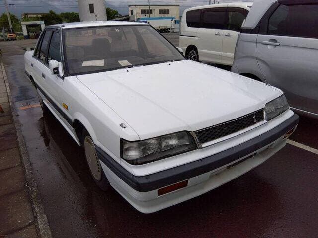1989 Nissan Skyline JDM car for sale — photo 5 of 8