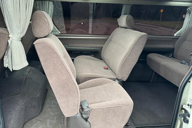 2000 Toyota HiAce JDM car for sale — photo 6 of 7