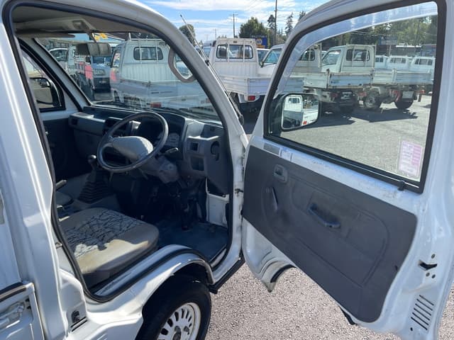 1997 Mitsubishi Minicab JDM car for sale — photo 15 of 25