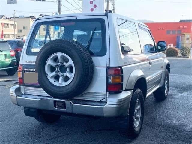 1997 Mitsubishi Pajero JDM car for sale — photo 6 of 25