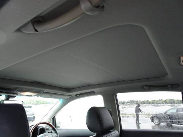 2004 Toyota Harrier JDM car for sale — photo 24 of 25