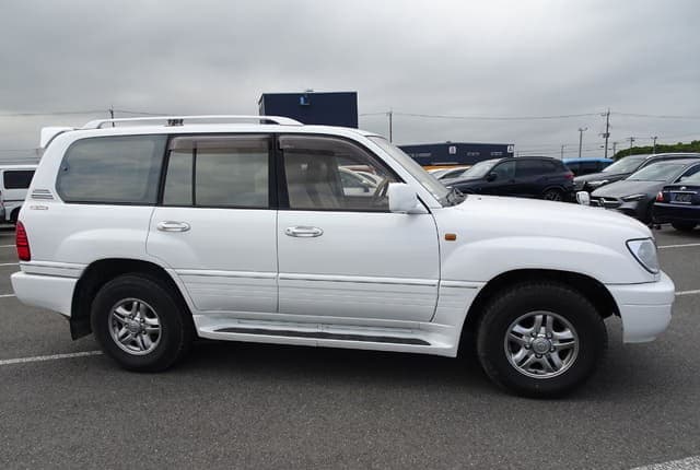 2001 Toyota Land Cruiser JDM car for sale — photo 7 of 10