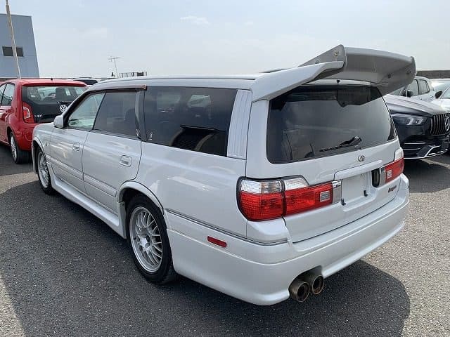 1997 Nissan Stagea JDM car for sale — photo 5 of 13