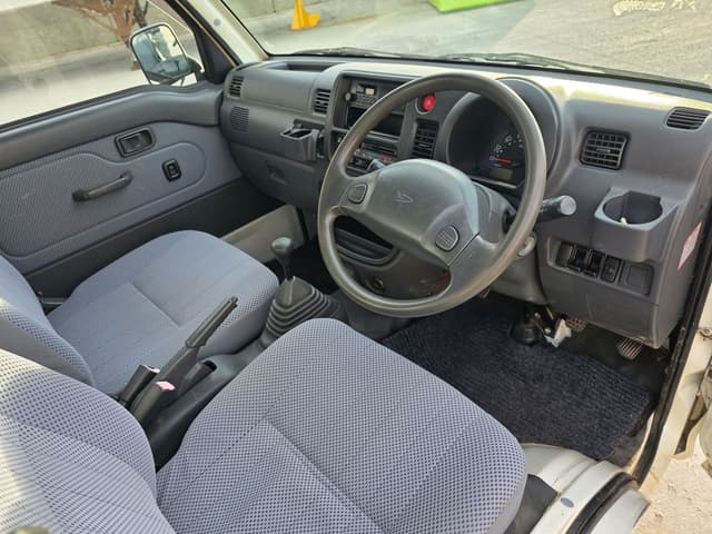2009 Daihatsu Hijet JDM car for sale — photo 9 of 15