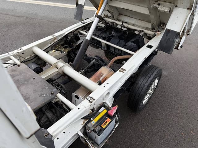 2000 Mitsubishi Minicab JDM car for sale — photo 15 of 25