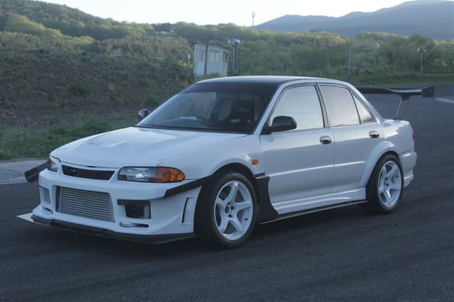 1994 Mitsubishi Lancer JDM car for sale — photo 2 of 10
