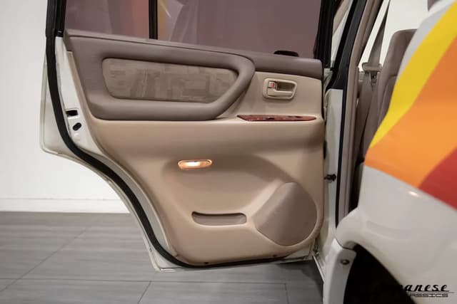 2000 Toyota Land Cruiser JDM car for sale — photo 21 of 25