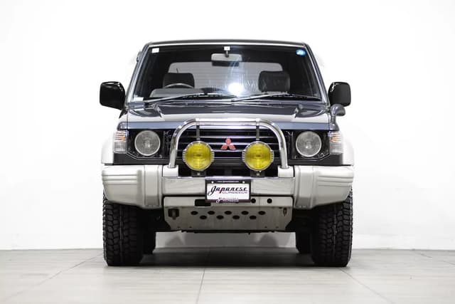1992 Mitsubishi Pajero JDM car for sale — photo 2 of 25