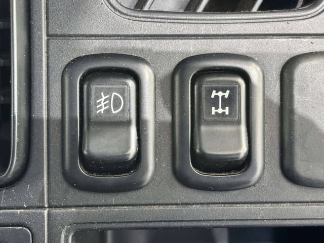 1999 Daihatsu Hijet JDM car for sale — photo 16 of 25