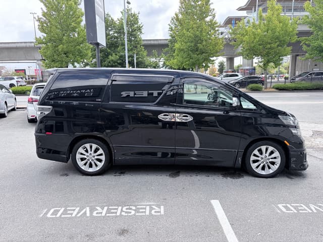 2008 Toyota Vellfire JDM car for sale — photo 8 of 13