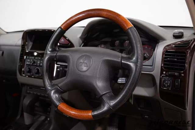 2000 Mitsubishi Pajero JDM car for sale — photo 12 of 25