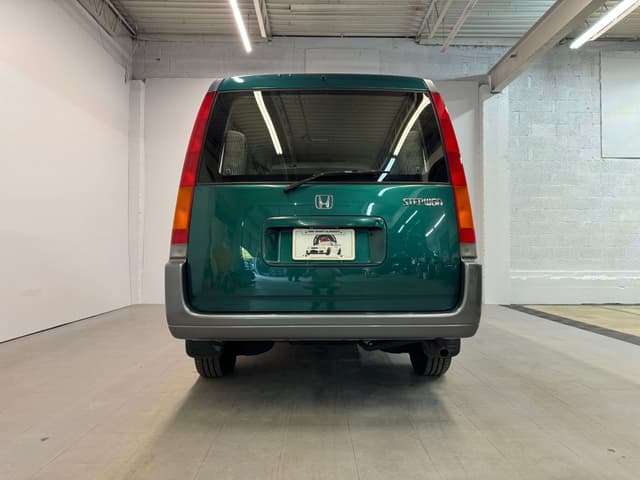 1996 Honda Stepwagon JDM car for sale — photo 16 of 25